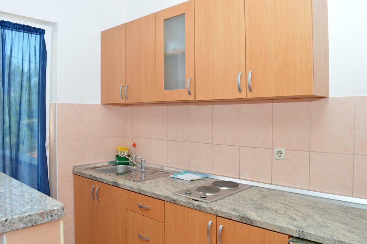 Apartmani Macak II Novalja Eksteriør billede